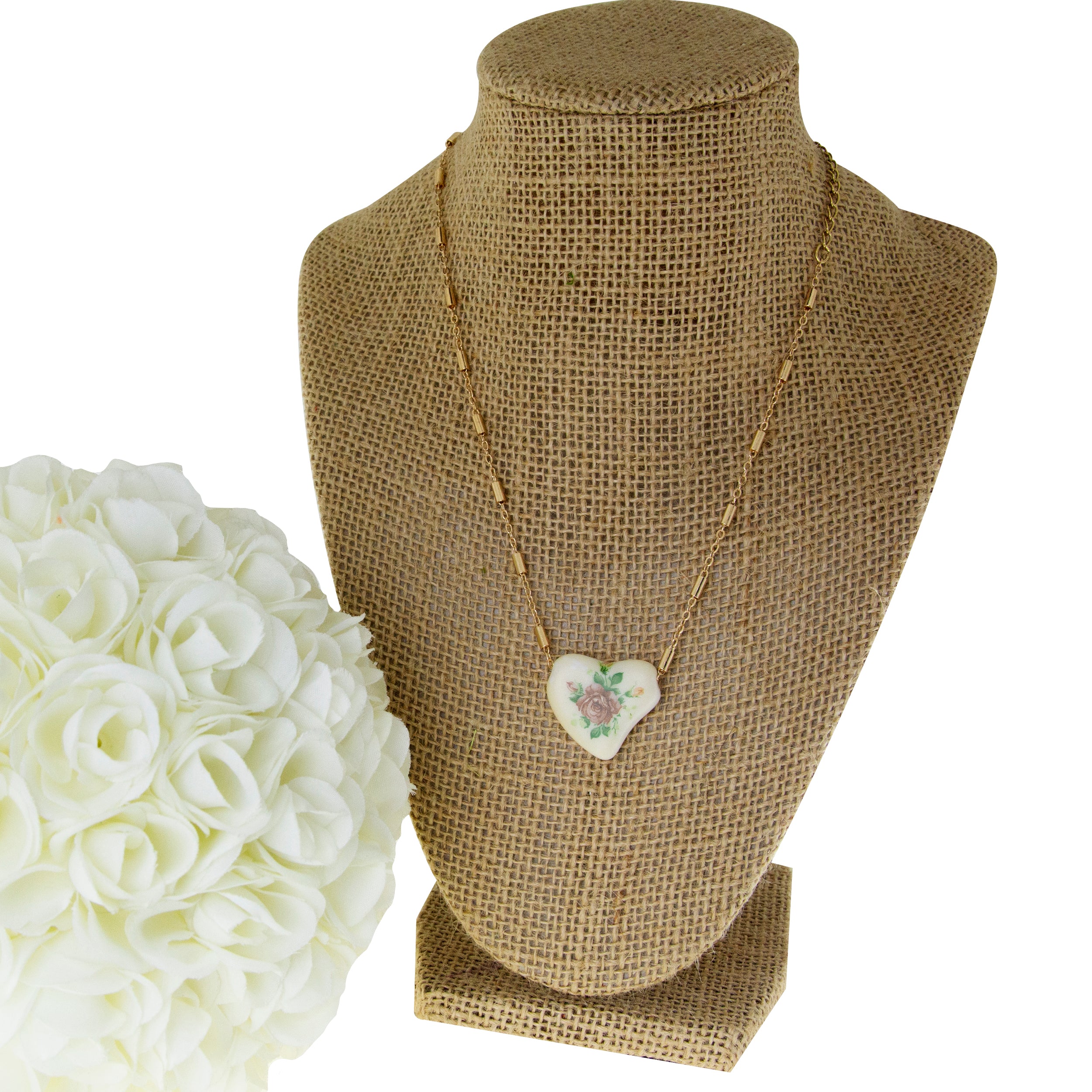 1928 Jewelry 85' Porcelain Heart & Rose Pendant Necklace 15" + 3" Extension